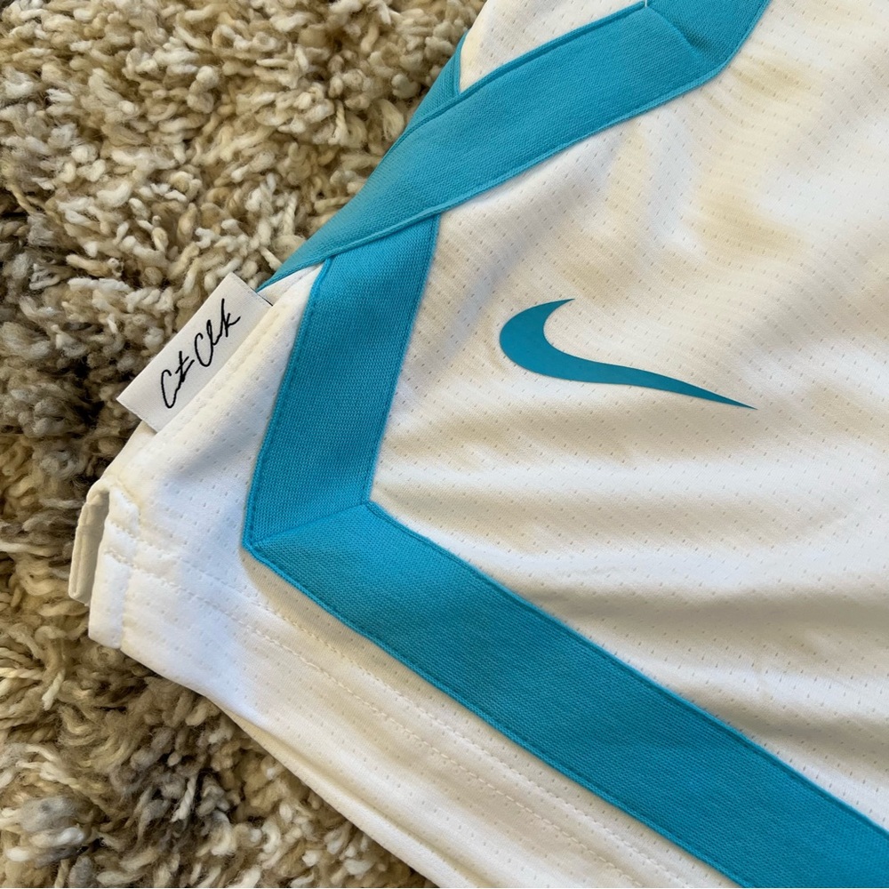 ✔️NWT✔️ NIKE Caitlin Clark Crossover Dri-FIT 5" Basketball Shorts - Picture 4 of 13